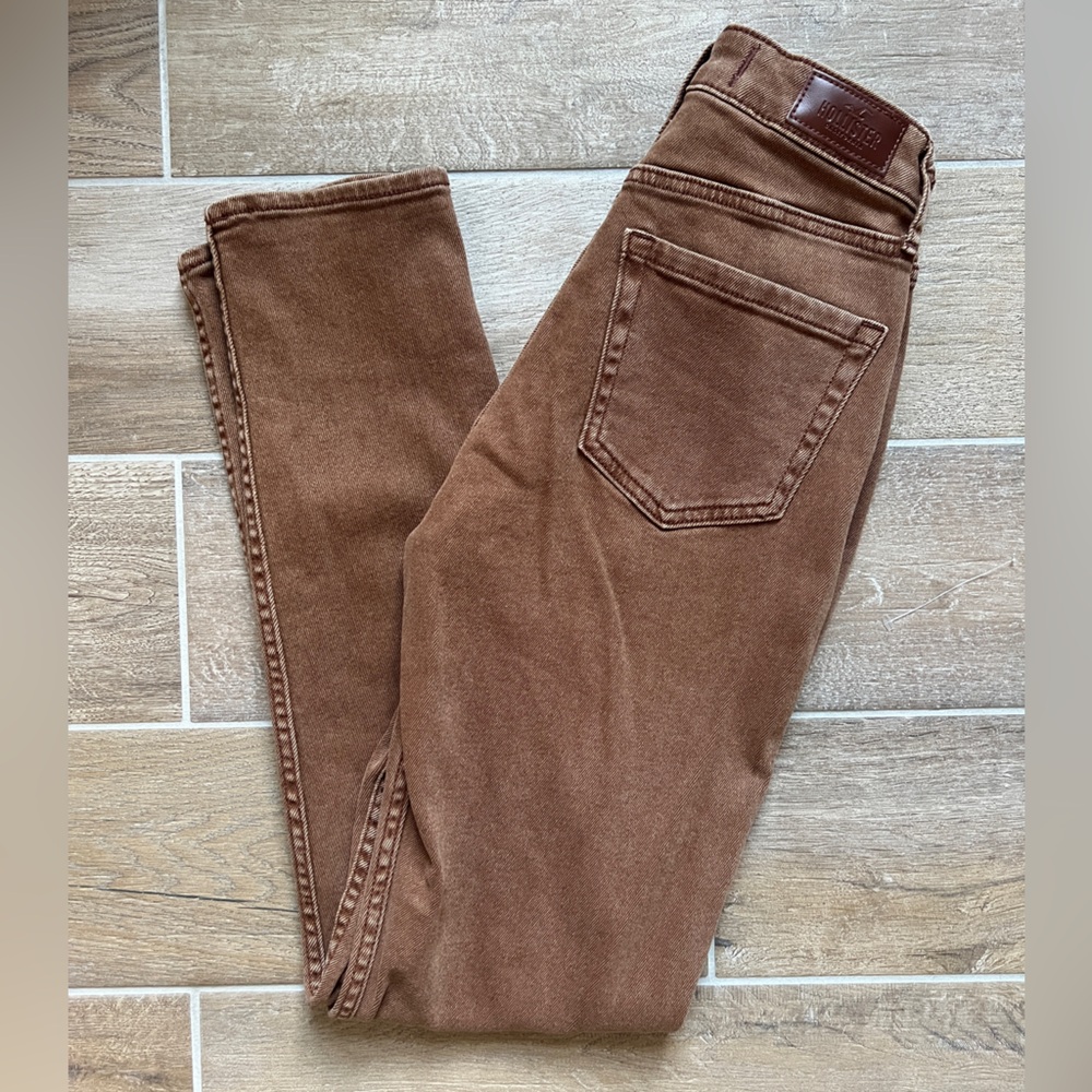 Hollister Brown Curvy High Rise Mom Jeans Women’s 1L (W25/L29) - Picture 4 of 6